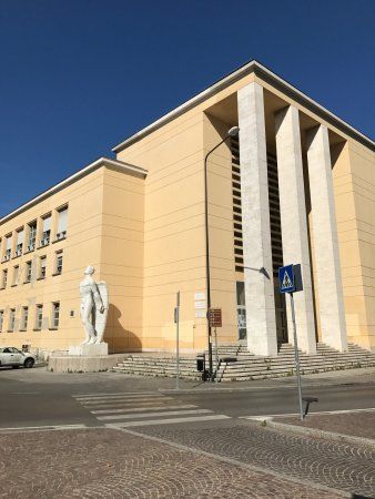 Palazzo dell'ex collegio aeronautico